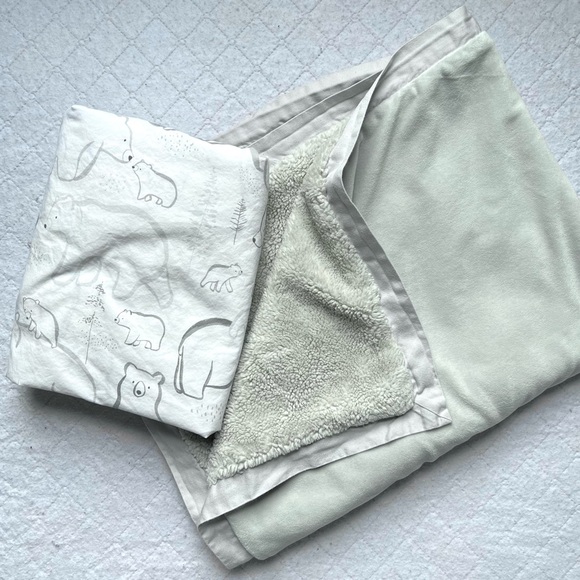 Pottery Barn Kids Other Pottery Barn Kids Polar Bear Crib Sheet